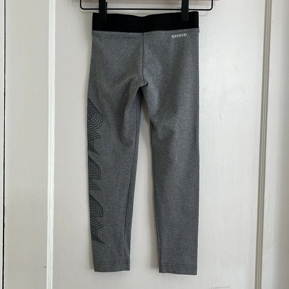Adidas Size 7 8 Dark Gray Athletic Leggings Sports Athleisure Exercise Pants